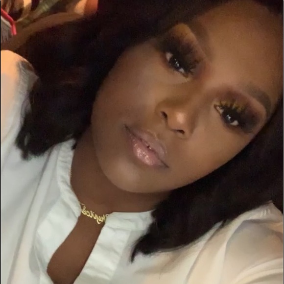 Meet your Posher, Shyvice - Picture 2 of 4